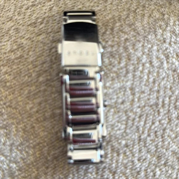 EUC Guess Women’s Black Dial Silver Bracelet Watch, with box - Picture 4 of 14